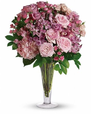 A La Mode Bouquet with Long Stemmed Roses 